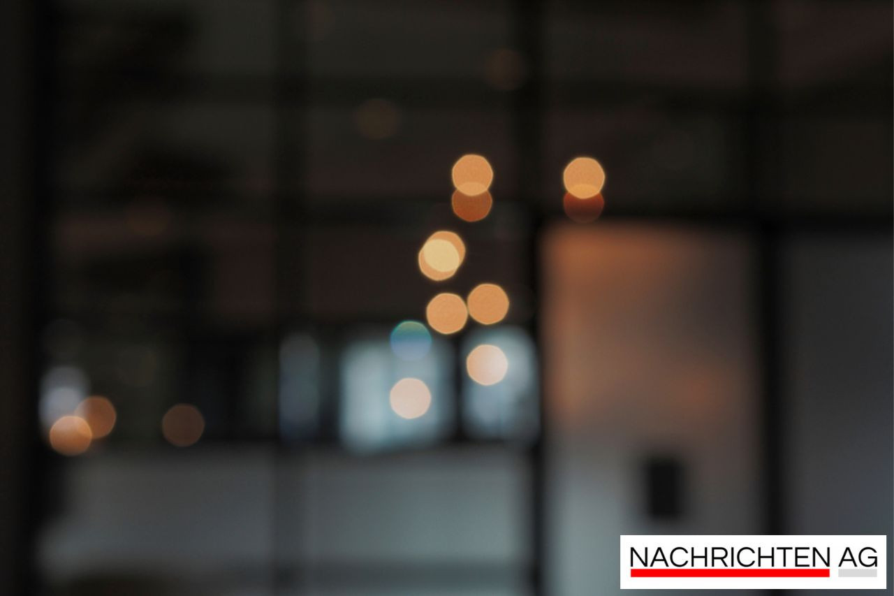 Mammoet revolutioniert Energiezukunft: Schwerlast für Wasserstoff-Kraftwerk!